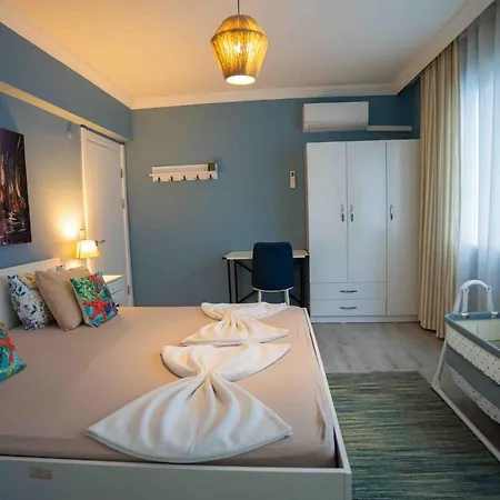 Stunning Seaside Retreat W Balcony 1 Min To Beach Daire *